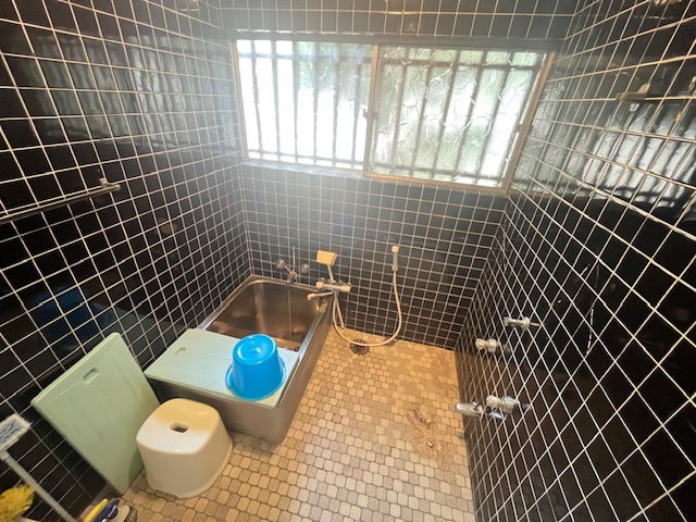 下関　長府川端　中古戸建　浴室