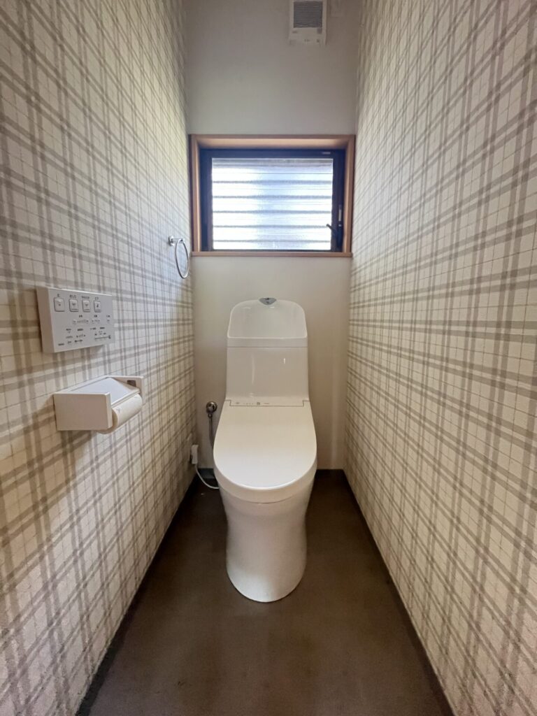 下関　長府黒門東　中古戸建　トイレ
