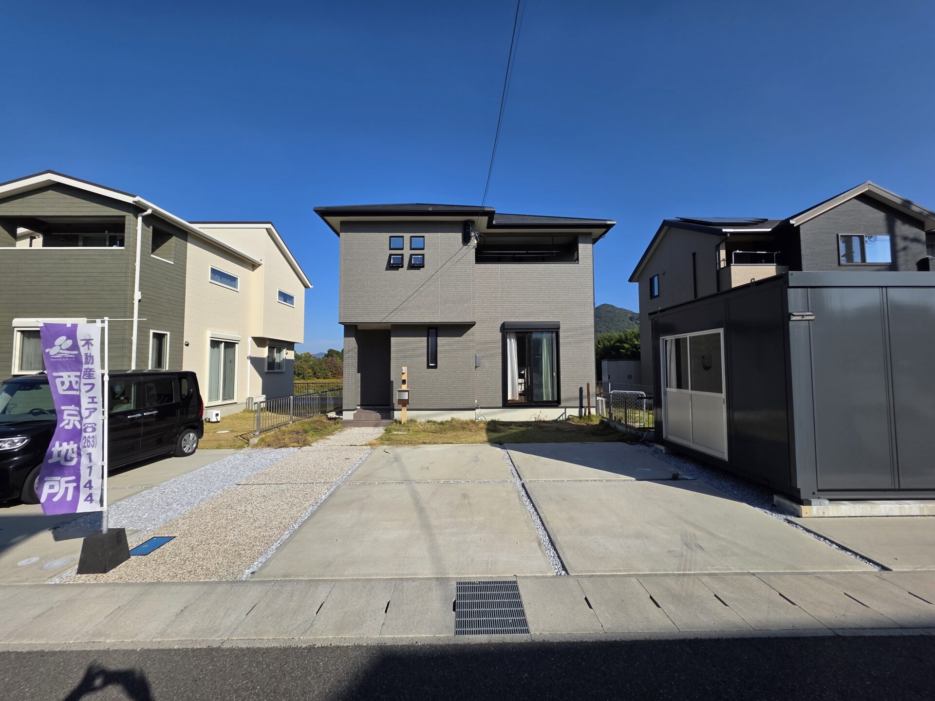 下関市安岡の築2年中古戸建外観写真。駐車3台可能な4LDK住宅